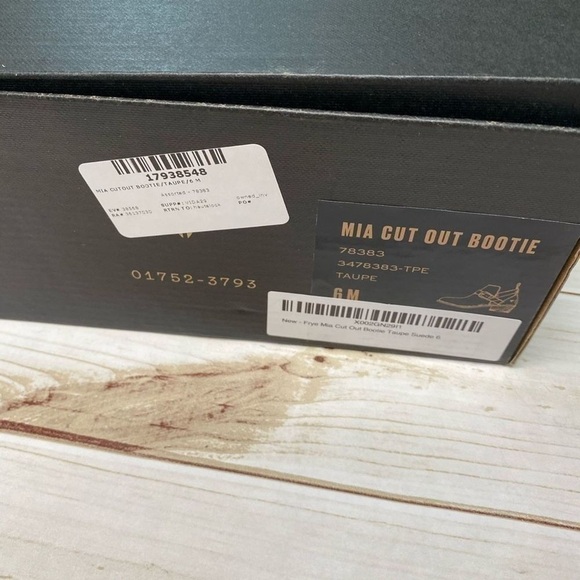 𝅺NWT Frye Suede Bootie - Picture 6 of 7